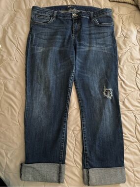 Kut from the Kloth Women's Boyfriend Jeans in Medium Blue